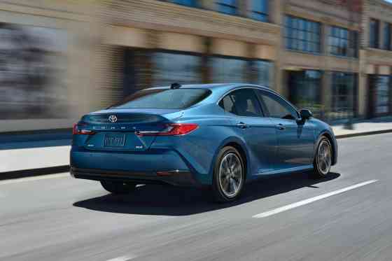 All-new 2025 Toyota Camry is proof midsize sedans are here to stay image