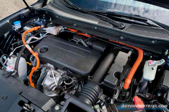 First Drive: 2024 Honda CR-V e:HEV, VTEC Turbo (NO TEXT) First Drive: 2024 Honda CR-V e:HEV, VTEC Turbo (NO TEXT) image