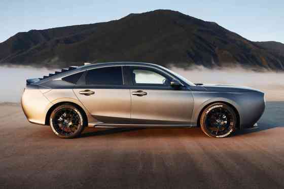 Mitsuoka turns Civic into a Dodge Challenger look-alike image