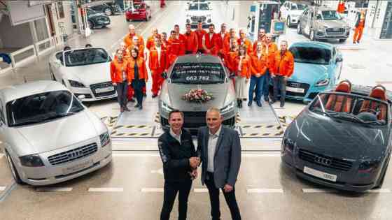 Audi says goodbye to the TT coupe after 25 years in production image