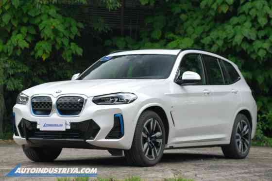BMW IX3 image