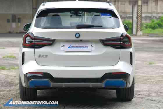 BMW IX3 image