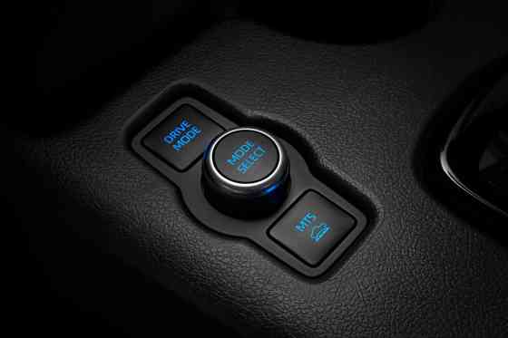 Electro-Lux: Toyota reveals 2024 Hilux Hybrid with 48V system image