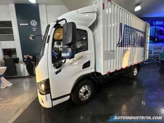 2024 Yutong T5 EV Light Truck now in PH image