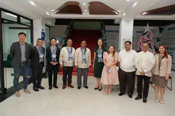 Hyundai PH turns over Staria commuter vehicles to DOST image