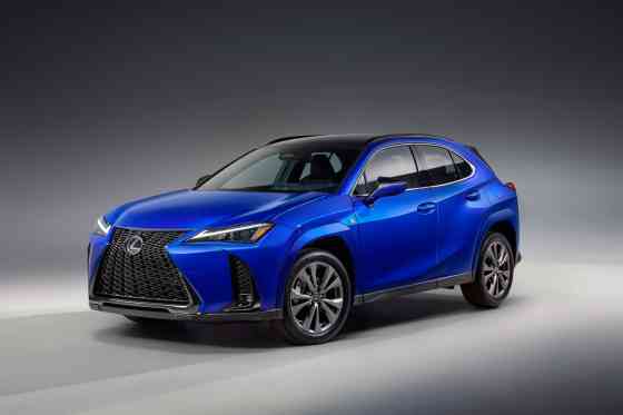 2025 Lexus UX 300h revealed with nearly 200 PS image