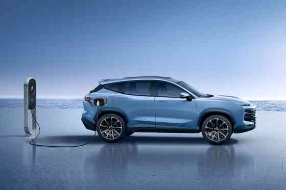 Did Jetour Auto PH tease the Dashing PHEV? image