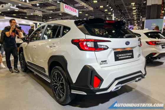 2024 Subaru Crosstrek E-Boxer GT Edition looks lit image