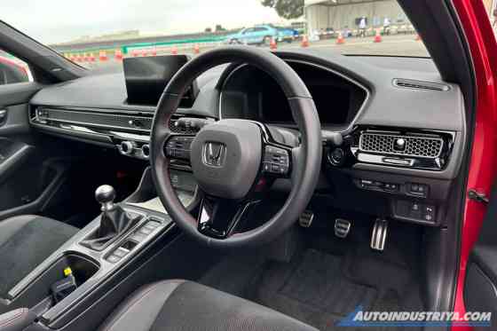 We want the JDM-spec Honda Civic RS hatchback in PH image