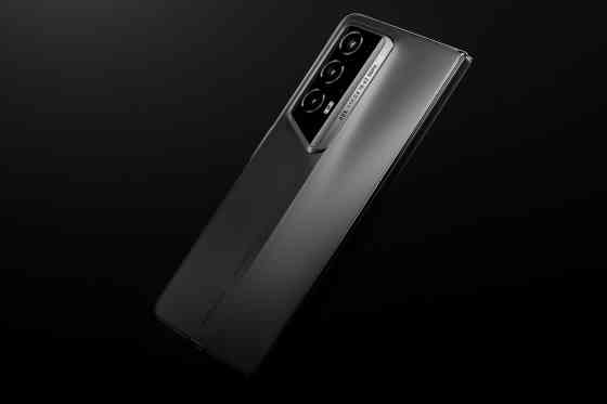 Porsche Design Honor Magic V2 RSR unleashed image