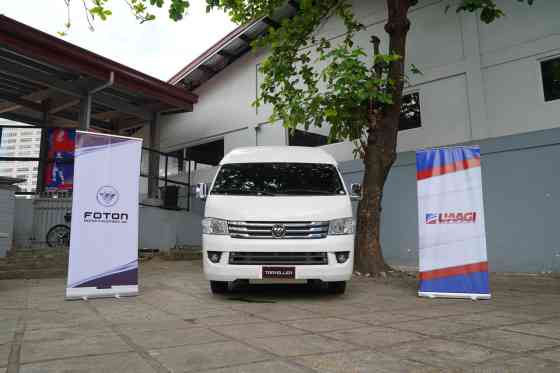 Foton PH turns over Traveller van to PH Athletics Track & Field Association image