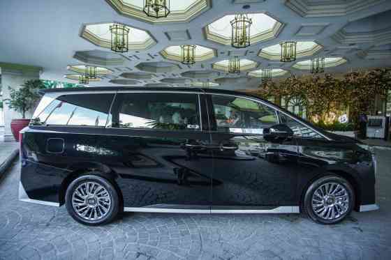 2024 GAC M8 luxury MPV launches this February image