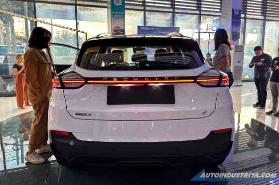 Geely PH previews all-electric Geometry C crossover image