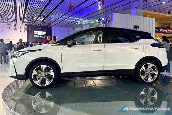 Geely PH previews all-electric Geometry C crossover image