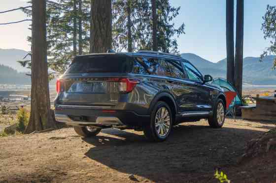 2025 Ford Explorer refreshed, drops hybrid variant image