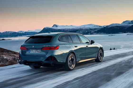 We want the 2025 BMW 5 Series Touring here in PH image