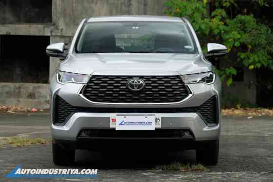 TOYOTA INNOVA ZENIX image