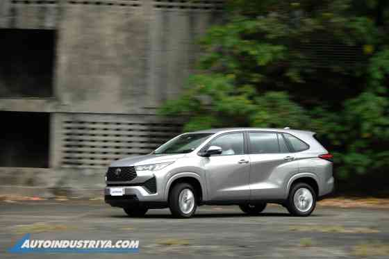 TOYOTA INNOVA ZENIX image