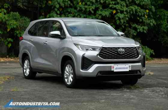 TOYOTA INNOVA ZENIX image