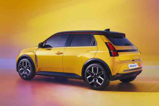 Renault 5 returns as E-Tech EV hatchback image