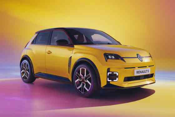 Renault 5 returns as E-Tech EV hatchback image