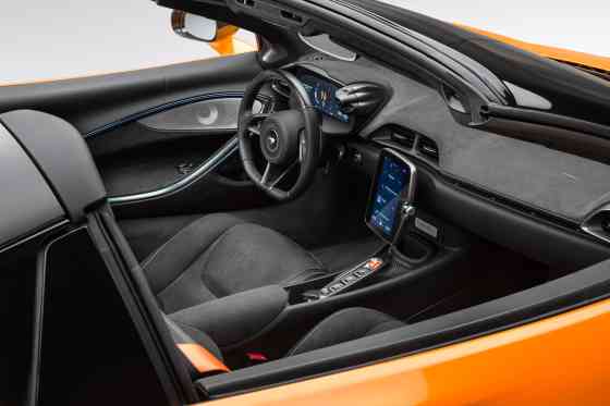 McLaren Artura Spider can leap from 0-100 km/h in 3 seconds image