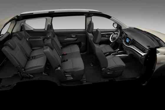 2024 Suzuki XL7 Hybrid PH image