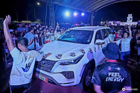 College student wins Toyota Fortuner in Lipa version of Palm Challenge image