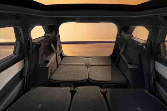 All-new Peugeot 5008 revealed in EV & mild-hybrid forms image