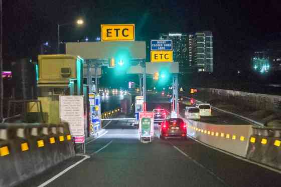 NAIAX toll plaza (Newport) now pass thru, barriers now at exits image