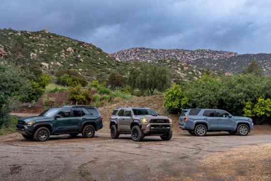 2025 Toyota 4Runner says goodbye to V6 power for turbo inline-four image