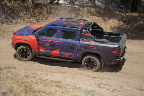 BYD's upcoming pickup truck will be a PHEV with 480 HP image