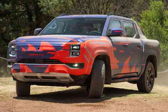 BYD's upcoming pickup truck will be a PHEV with 480 HP image