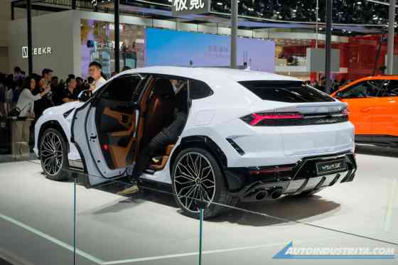 Auto China: Lamborghini Urus SE is a PHEV super SUV with 800 HP image