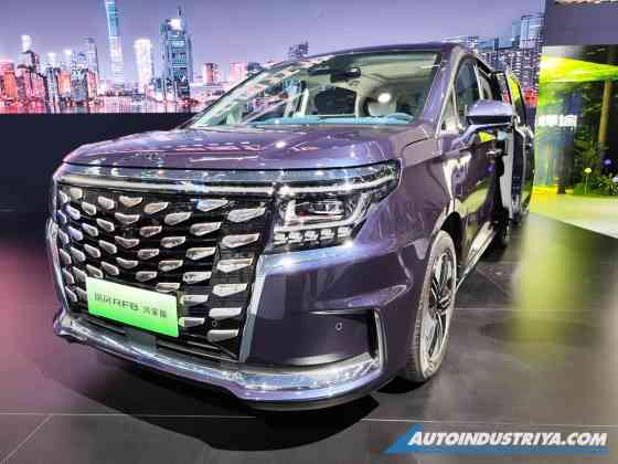 Auto China: JAC PH to launch 2025 Refine RF8 PHEV minivan image