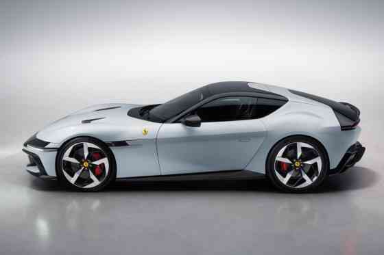 All-new Ferrari 12Cilindri celebrates Maranello&rsquo;s signature V12 image