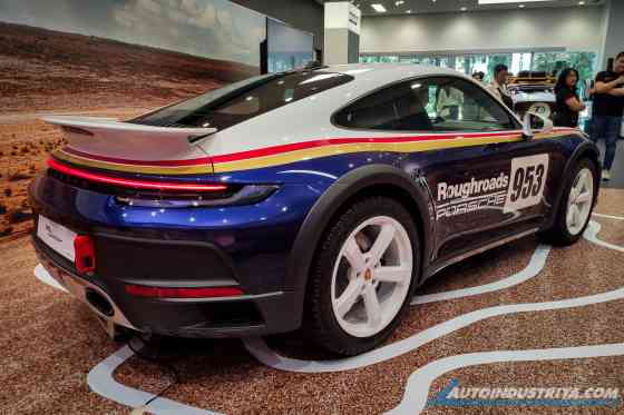 Off-road Neun Elfer: 2024 Porsche 911 Dakar now in PH image