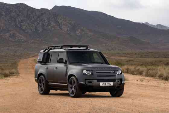 2025 Land Rover Defender now available with captain chairs image