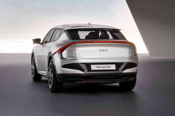 2025 Kia EV6 gets sharper looks, longer range image