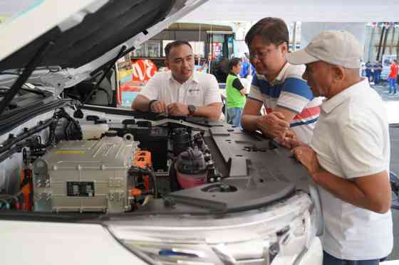 Foton PH flexes EV pickup, modern jeepney at 2024 LTO Motorshow image
