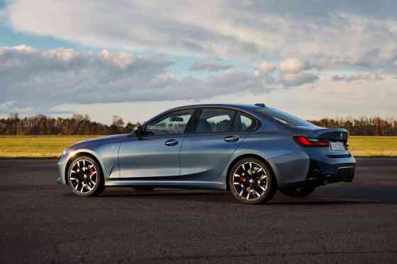 2025 BMW 3 Series facelift gets subtle changes inside & out image