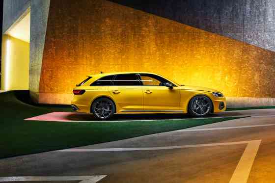 Auf Wiedersehen: Audi bids farewell to RS4 Avant with 25th anniversary special image