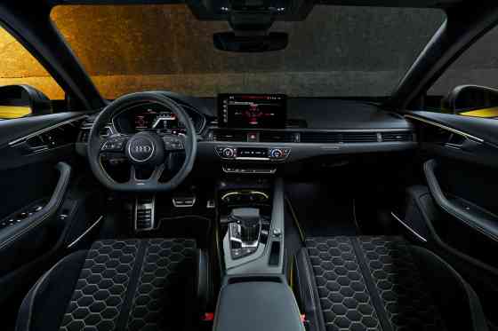 Auf Wiedersehen: Audi bids farewell to RS4 Avant with 25th anniversary special image