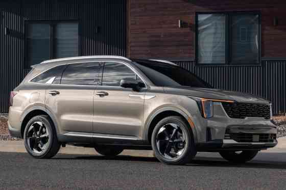 Kia PH to launch a plug-in hybrid SUV soon image