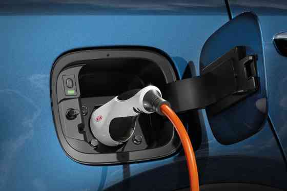 Kia PH wants to launch Sorento PHEV image