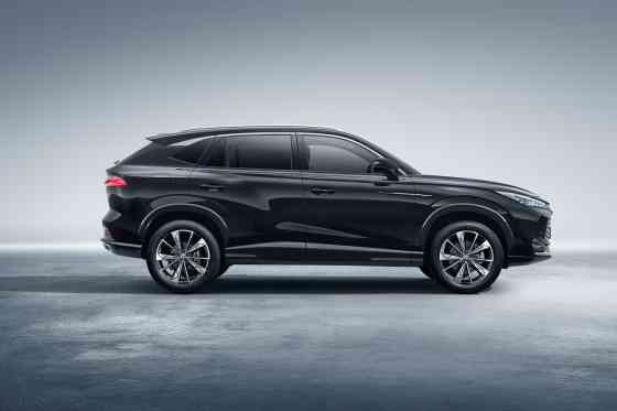 All-new MG HS revealed with turbo, PHEV powertrains image