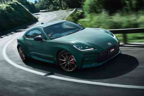 Toyota gives subtle handling tweaks to 2025 GR86 image