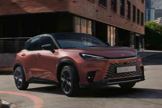 Toyota and Lexus PH dropping the prices of their hybrids image