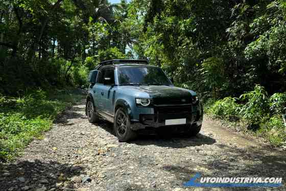 2024 Land Rover Defender 110 S P300 AWD Automatic image