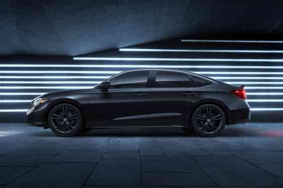 We want Honda Cars PH to bring 2025 Civic Si with 6-speed MT image